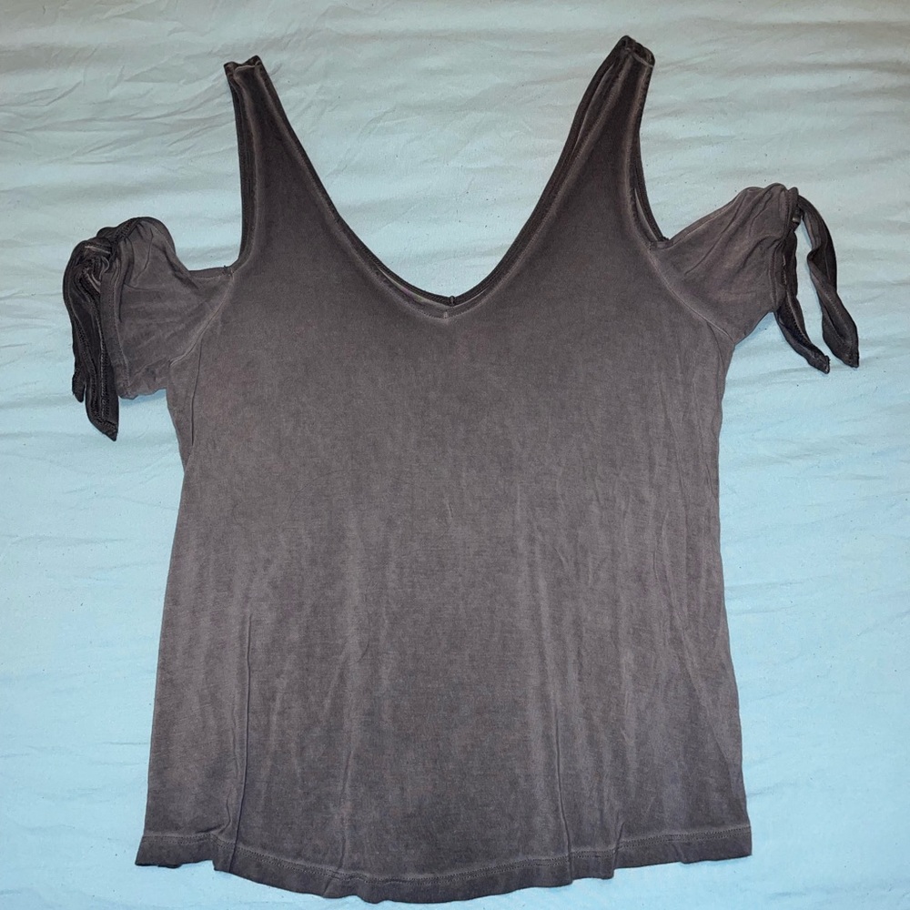 AE Burnout Fade Cold Shoulder
